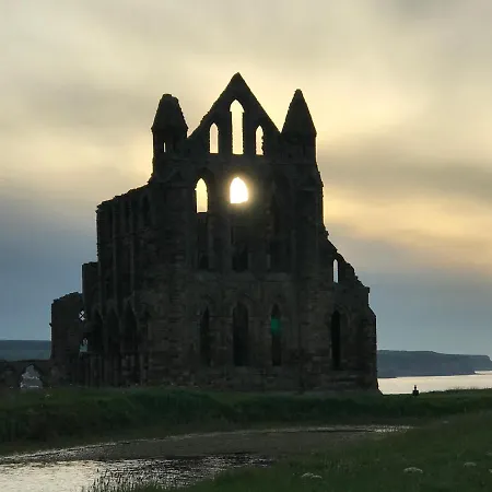 High Tide * Whitby
